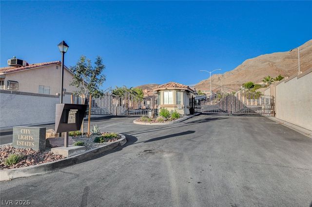 1941 Napoleon Drive, Las Vegas, NV 89156