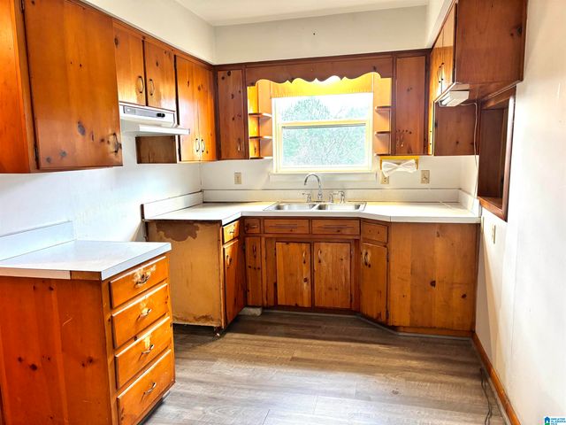 512 1ST STREET, Fultondale, AL 35068