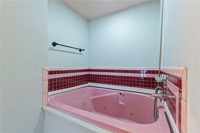 3 Prospect Avenue, Eureka Springs, AR 72632