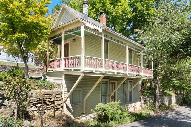 3 Prospect Avenue, Eureka Springs, AR 72632