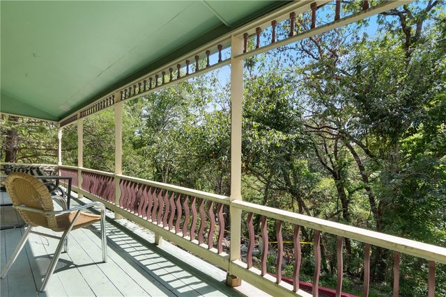 3 Prospect Avenue, Eureka Springs, AR 72632