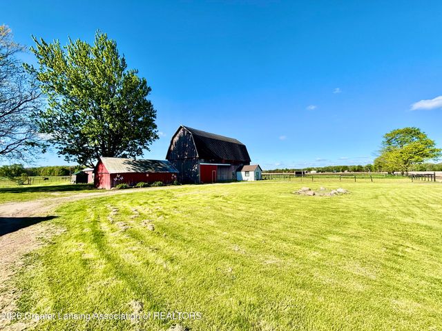3357 Thornton Highway, Charlotte, MI 48813