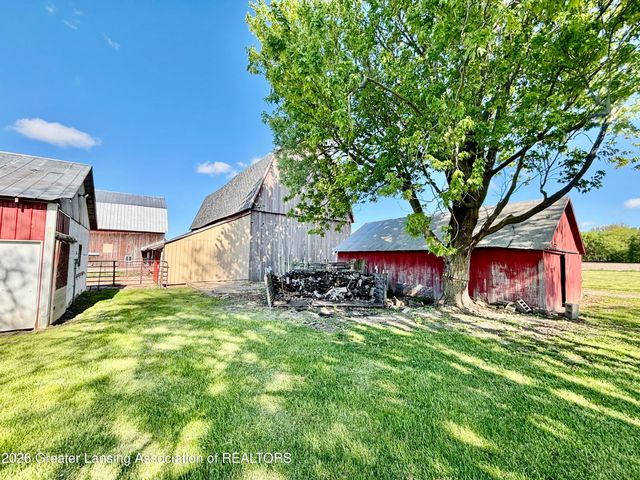 3357 Thornton Highway, Charlotte, MI 48813