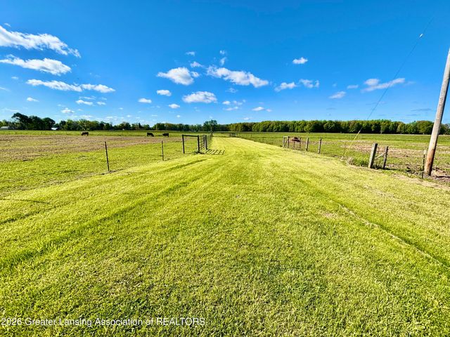 3357 Thornton Highway, Charlotte, MI 48813