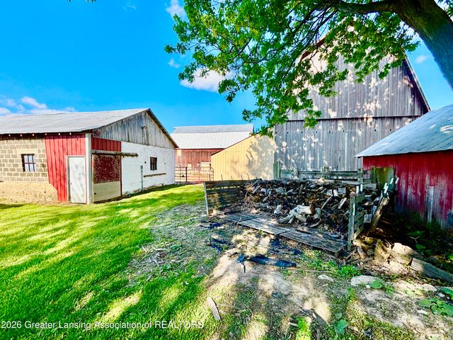 3357 Thornton Highway, Charlotte, MI 48813