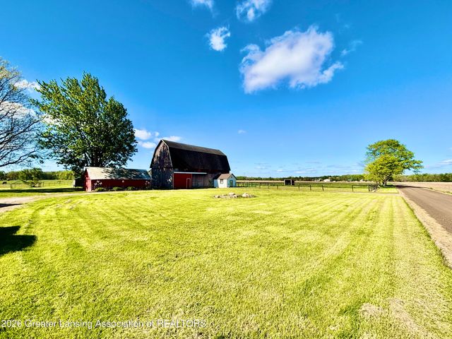 3357 Thornton Highway, Charlotte, MI 48813