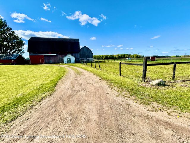 3357 Thornton Highway, Charlotte, MI 48813