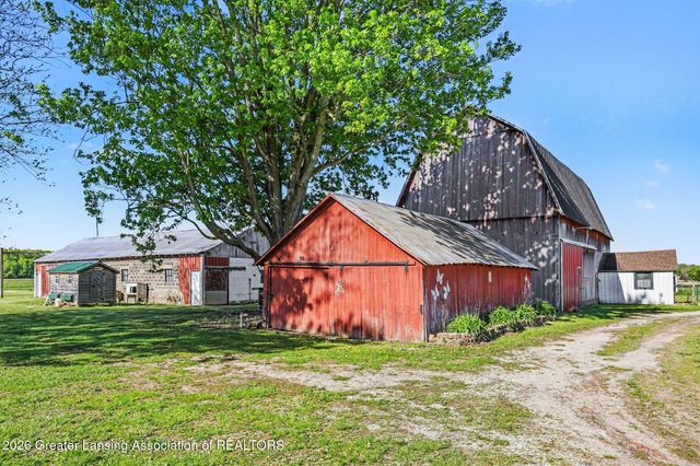 3357 Thornton Highway, Charlotte, MI 48813