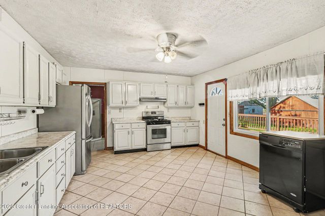 3357 Thornton Highway, Charlotte, MI 48813