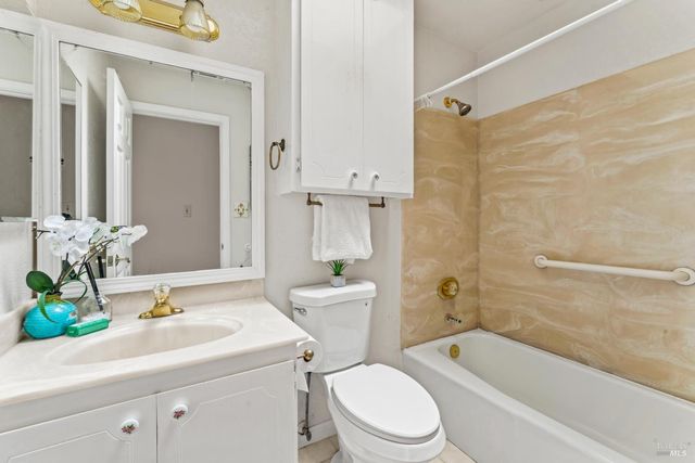 227 Baker St, Benicia, CA 94510