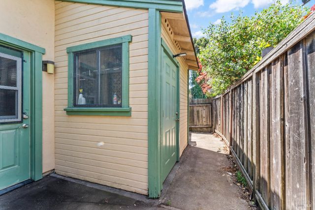 227 Baker St, Benicia, CA 94510