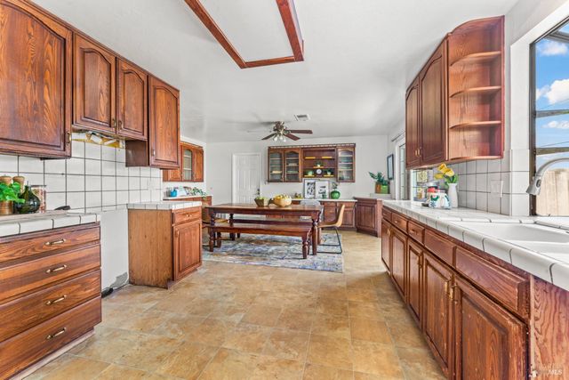 227 Baker St, Benicia, CA 94510