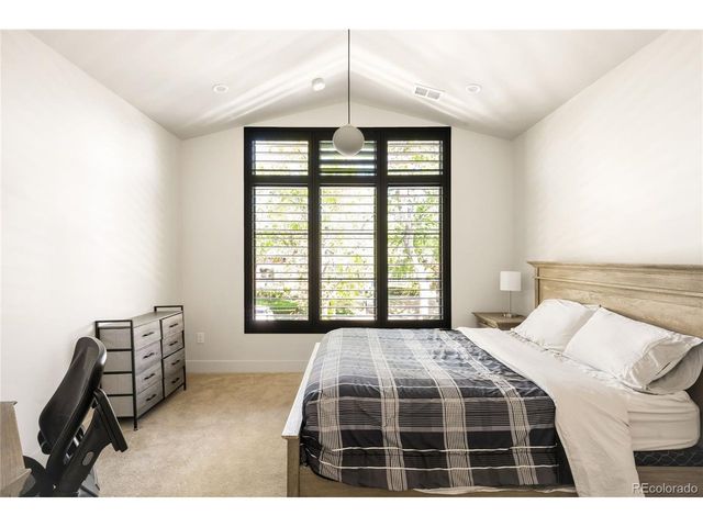 1055 S Josephine St, Denver, CO 80209