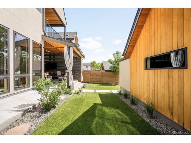 1055 S Josephine St, Denver, CO 80209