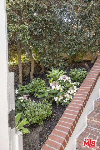 1706 Comstock Avenue, Los Angeles, CA 90024