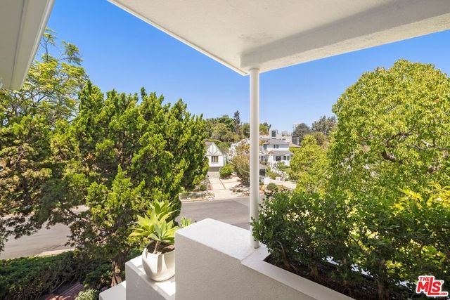 1706 Comstock Avenue, Los Angeles, CA 90024