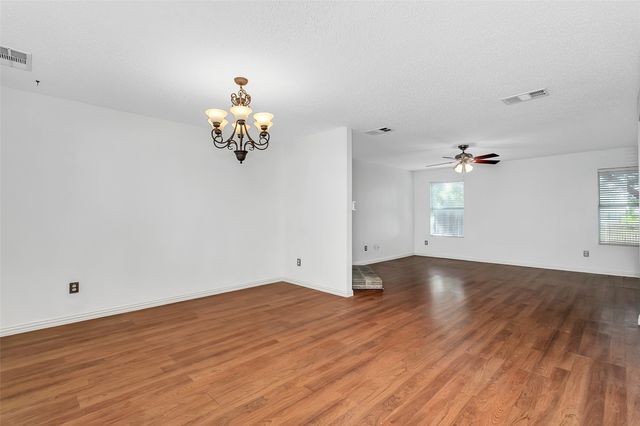5224 Royal Burgess Drive, Fort Worth, TX 76135