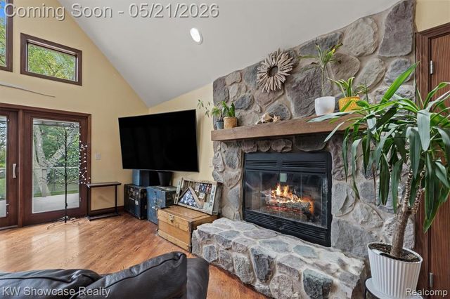 9650 Montgold Avenue, White Lake, MI 48386