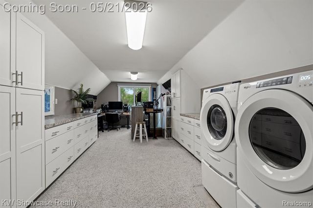 9650 Montgold Avenue, White Lake, MI 48386
