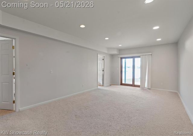 9650 Montgold Avenue, White Lake, MI 48386