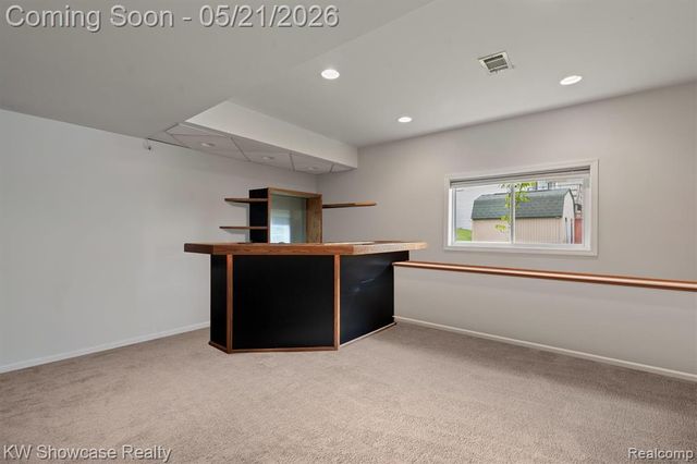 9650 Montgold Avenue, White Lake, MI 48386