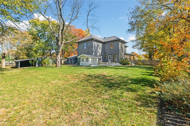 1101 N Woolsey Avenue, Fayetteville, AR 72703