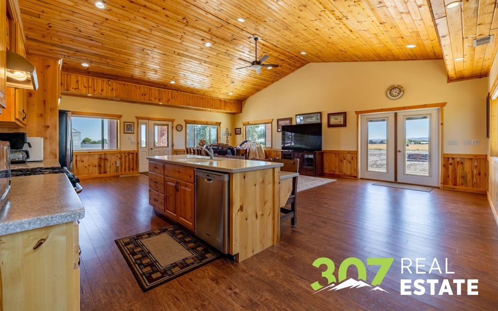 1010 Lane 11, Powell, WY 82435 photo 88