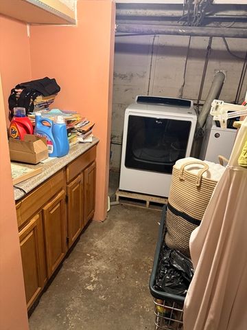 15 Myrtle St, Taunton, MA 02780