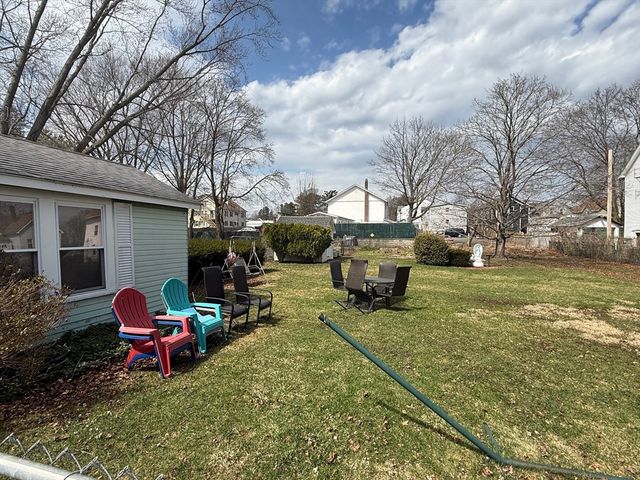 15 Myrtle St, Taunton, MA 02780