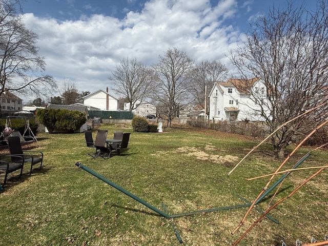 15 Myrtle St, Taunton, MA 02780