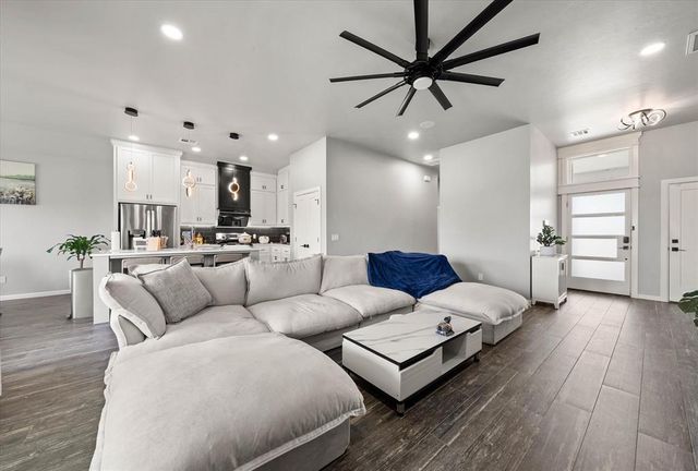 6301 NW 159th Street, Edmond, OK 73013