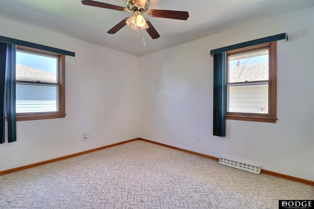1344 Fairacres Drive, Fremont, NE 68025