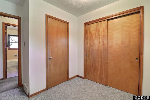 1344 Fairacres Drive, Fremont, NE 68025