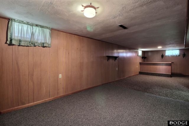 1344 Fairacres Drive, Fremont, NE 68025