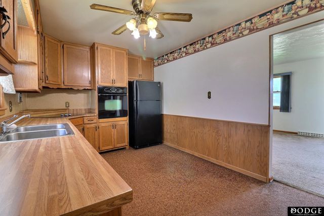 1344 Fairacres Drive, Fremont, NE 68025