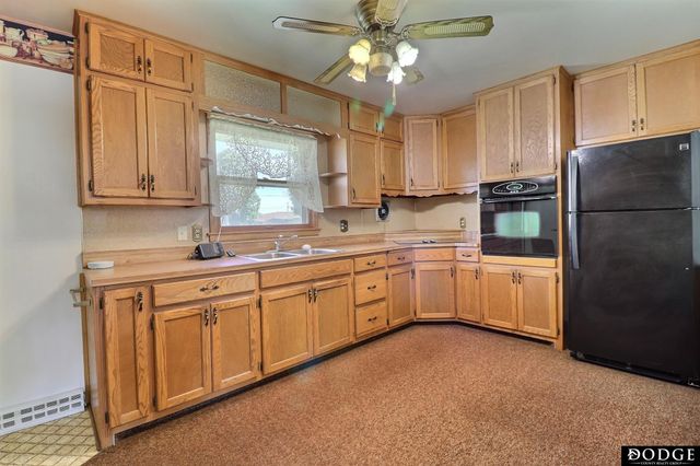 1344 Fairacres Drive, Fremont, NE 68025