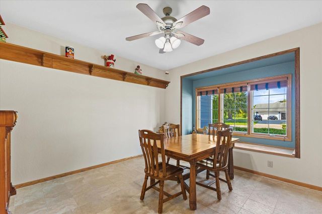 W154S7614 Rain Tree COURT, Muskego, WI 53150