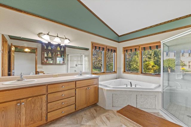 W154S7614 Rain Tree COURT, Muskego, WI 53150