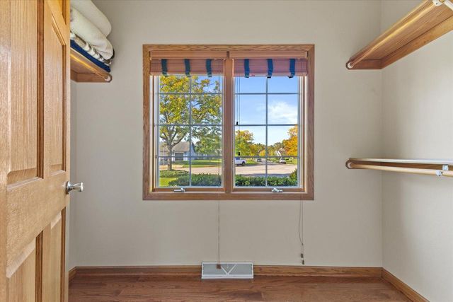 W154S7614 Rain Tree COURT, Muskego, WI 53150