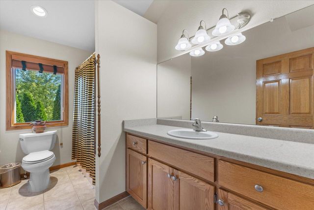 W154S7614 Rain Tree COURT, Muskego, WI 53150
