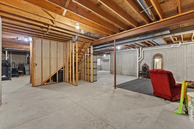 W154S7614 Rain Tree COURT, Muskego, WI 53150