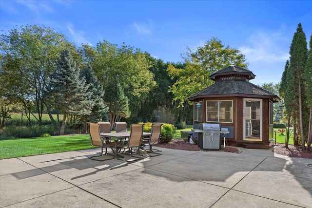 W154S7614 Rain Tree COURT, Muskego, WI 53150