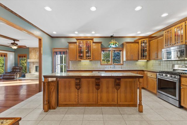 W154S7614 Rain Tree COURT, Muskego, WI 53150