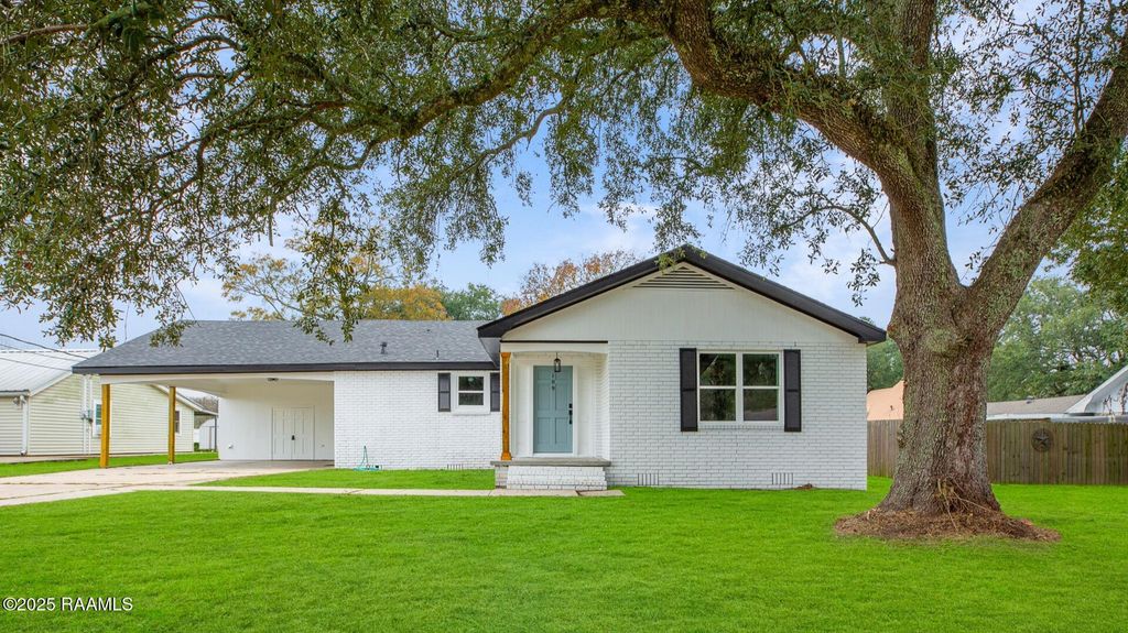 109 Steven Street, New Iberia, LA 70560