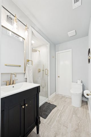818 Riviera Drive, Mansfield, TX 76063