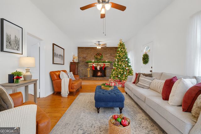 303 Oak Way Drive, Eastanollee, GA 30538