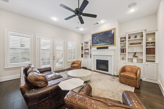 4415 Marina Street, Houston, TX 77007