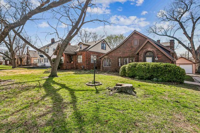 549 N Fountain St, Wichita, KS 67208