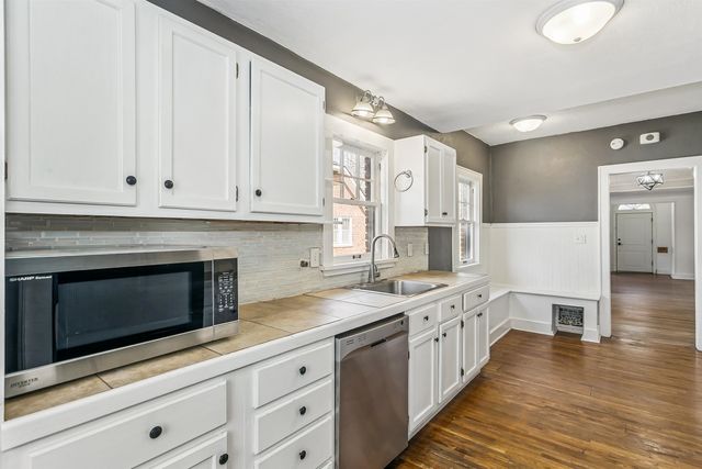 549 N Fountain St, Wichita, KS 67208