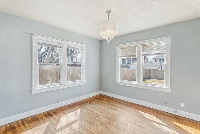 549 N Fountain St, Wichita, KS 67208